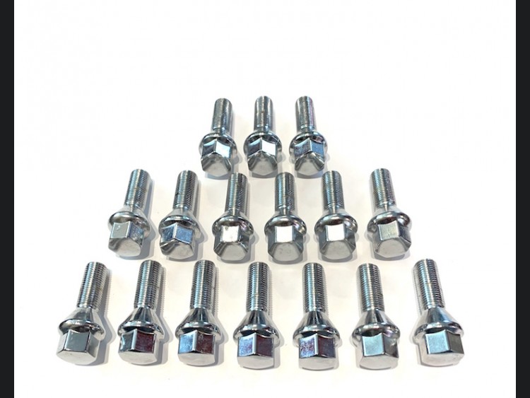 FIAT 500 Lug Bolts Set of 16 M12x1.25 Silver 500 MADNESS Auto